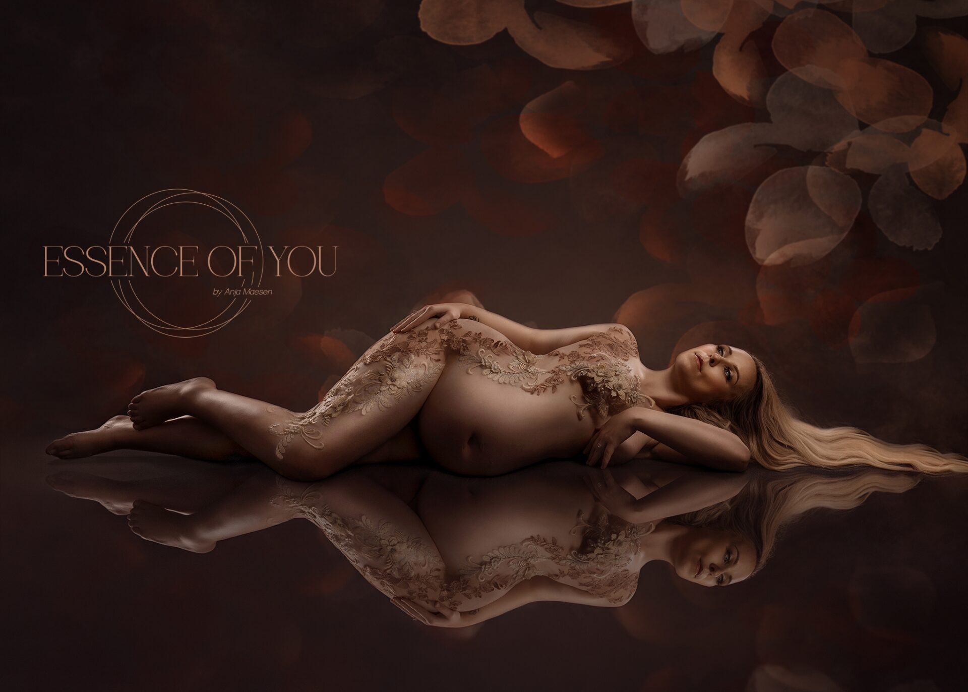 Essence of you - wall-art - newborn -fotografie-fotograaf-Limburg-België-Halen- Heusden - Zolder -Award - Newborn - Maternity - Kinderfotografie - Anja Maesen - studioshoot - fine art fotografie - babyfotografie - zwangerschapsfotografie - cakesmash - award - Boudoir - familieportret