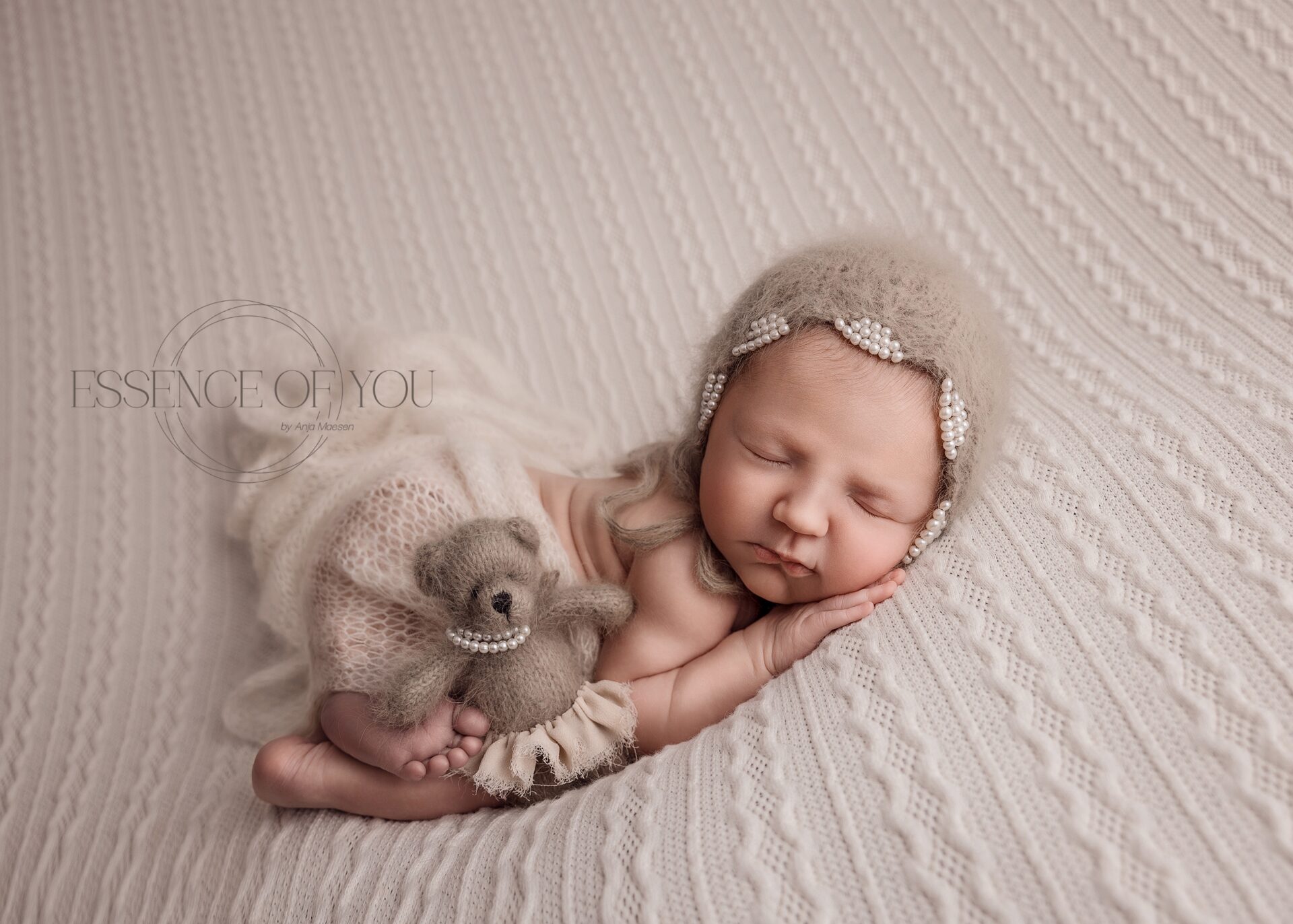 Essence of you - Boudoir - newborn -fotografie-fotograaf-Limburg-België-Halen- Heusden - Zolder -Award - Newborn - Maternity - Kinderfotografie - Anja Maesen Photography - studioshoot - fine art fotografie - babyfotografie - zwangerschapsfotografie - cakesmash - award - zelfportret